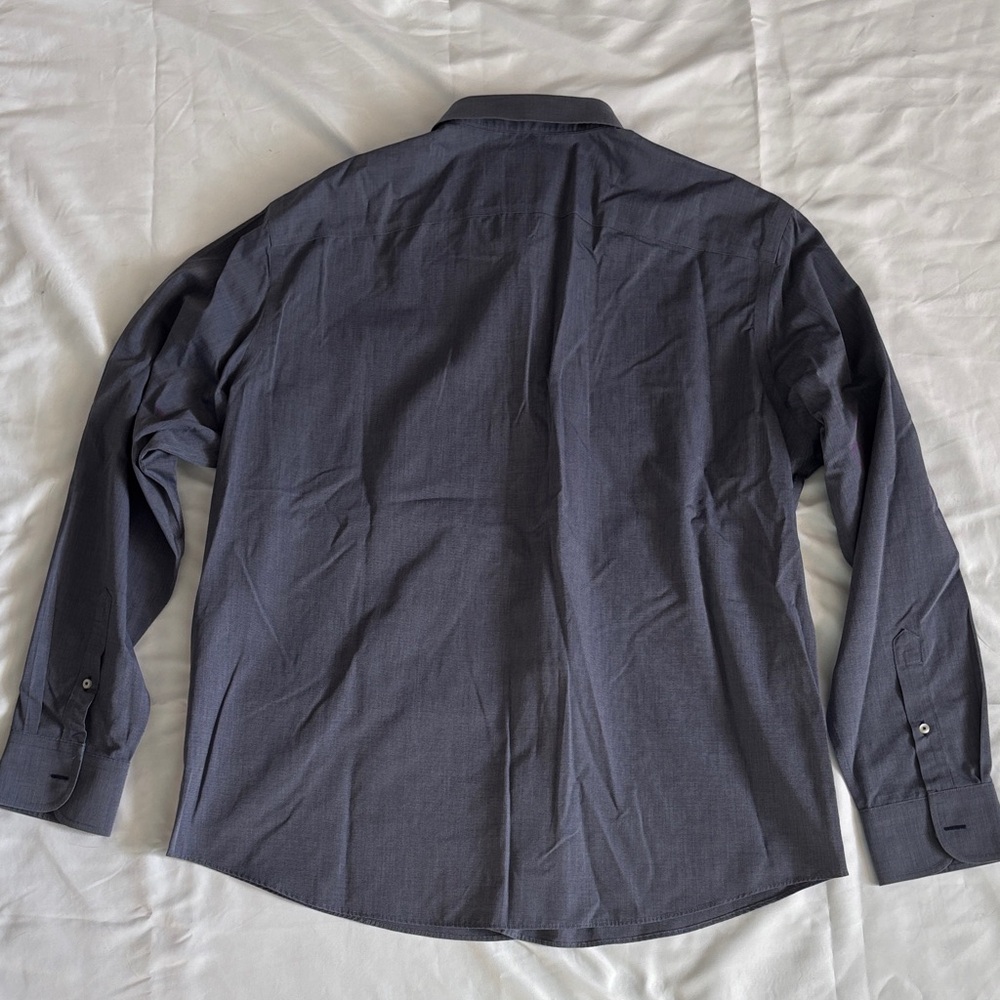 UNTUCKit Men's Dark Blue Dress Shirt - Picture 5 of 5